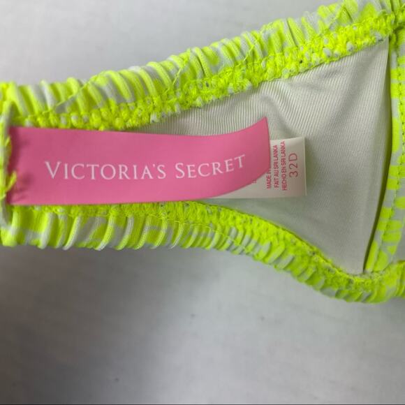 Victoria’s Secret Swimsuit Top Size 32D - Picture 4 of 4